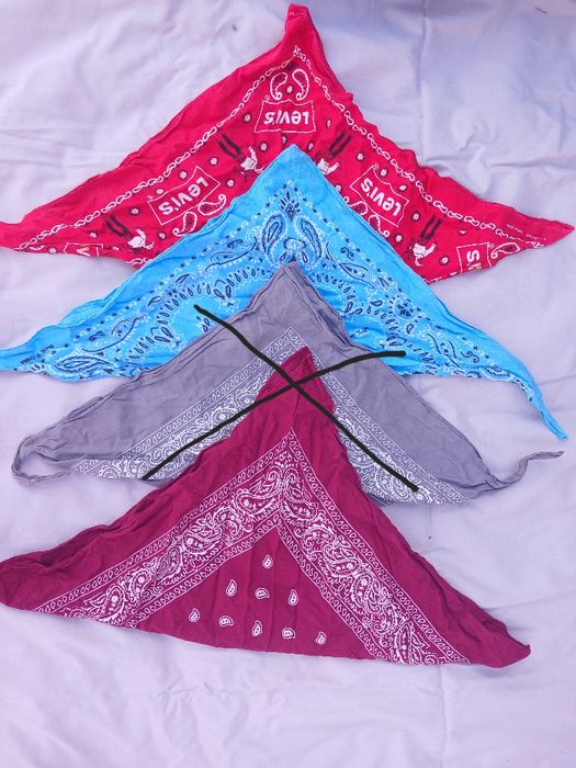 Бандана голуба, червона та бордова