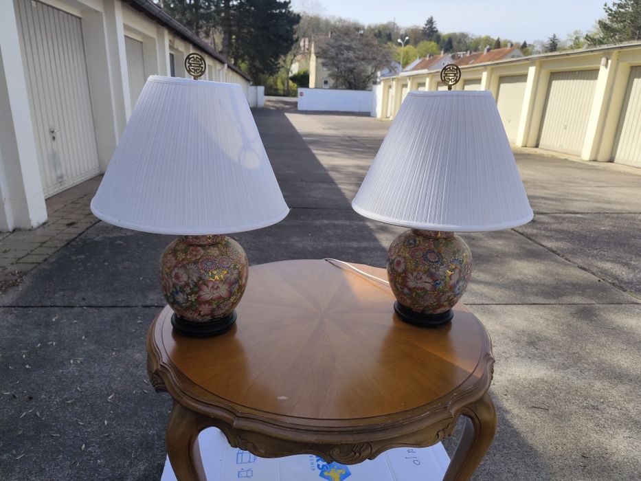 Para lamp z czasów gdy zlotem zdobilo się ręcznie a nie drukowało.