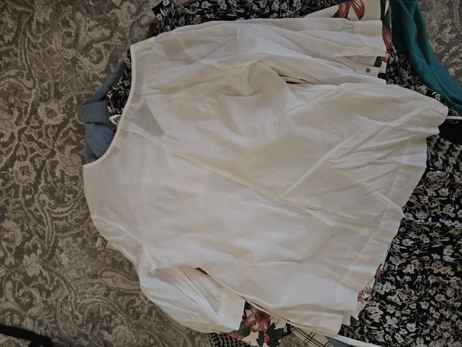 Віддам речі плаття, кофти,кардиган