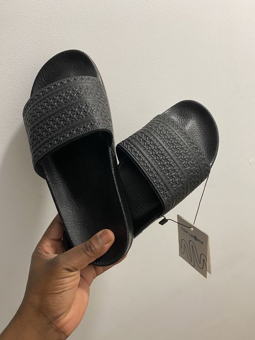 Chinela adidas, nunca usada
