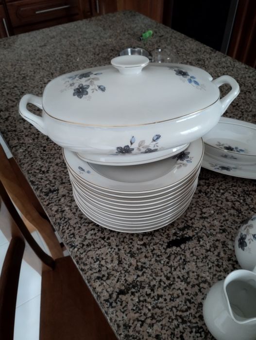 Dinner Service502729044478535681