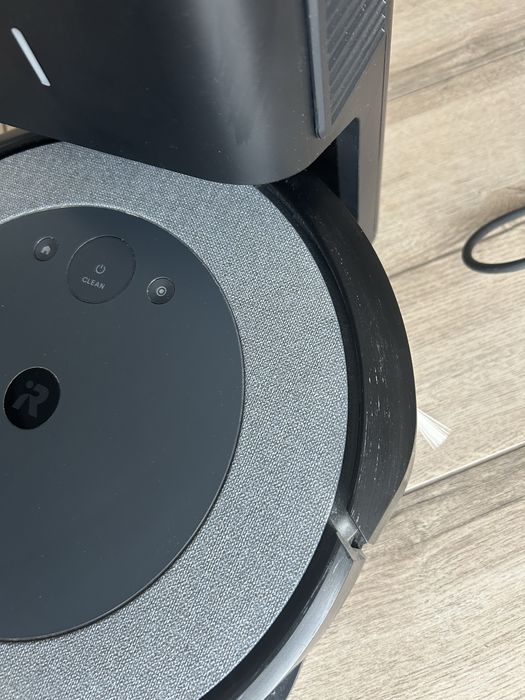 Irobot roomba i5+