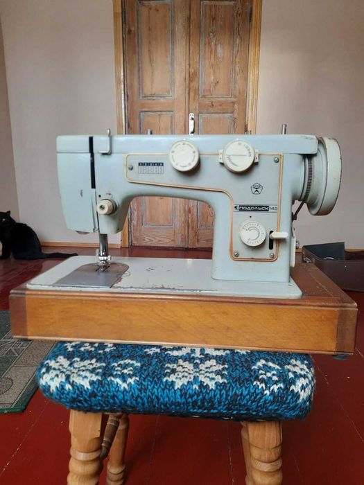 Швейная машина Подольск 142