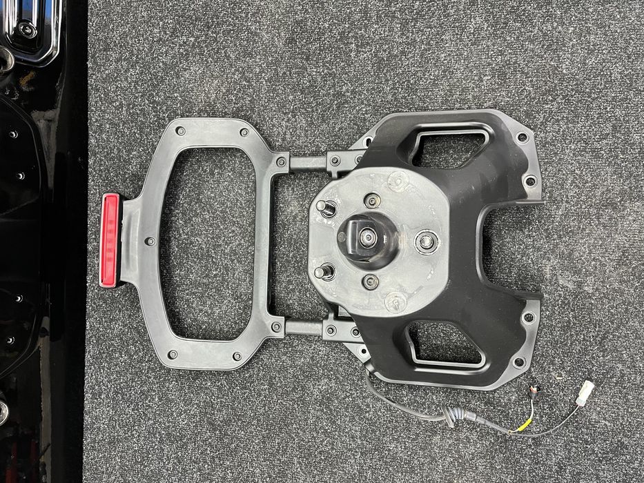 Кришка багажника кріплення запаски ляда на Jeep Wrangler JL 2018-2025