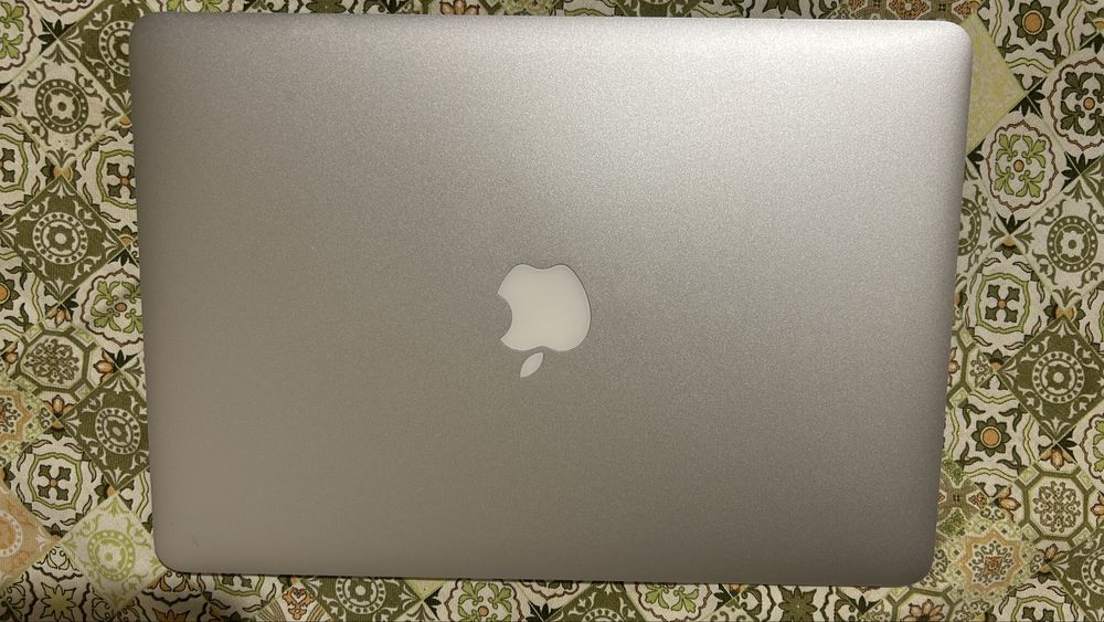 Macbooc Air A1466 2015 чудовий стан