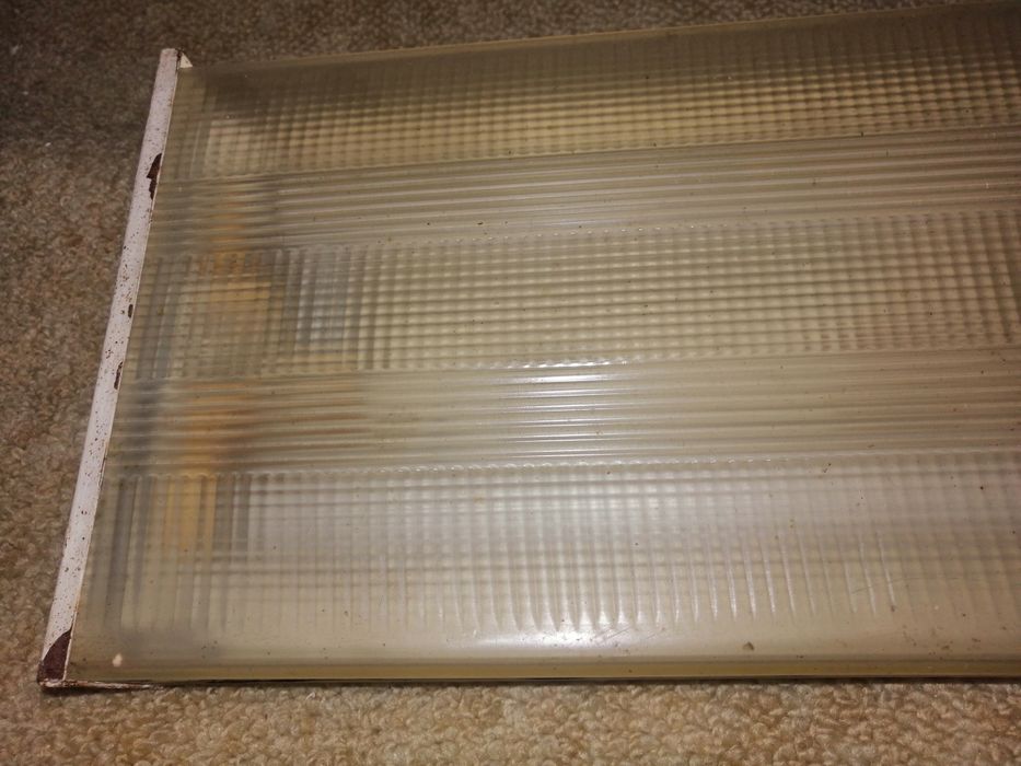 Armação para Lâmpadas fluorescentes