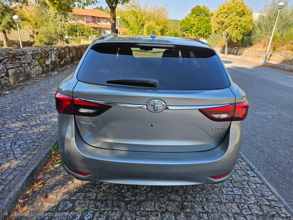 OPORTUNIDADE Toyota Avensis Touring Sports 1.995 D-4D – Versão Premium