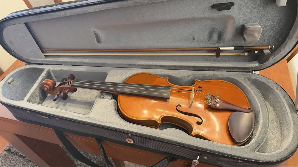 Violino Yamaha V5 4/4 – Excelente Estado | Com Estojo e Arco
