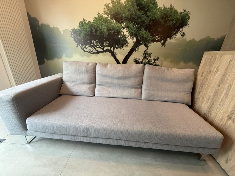 Piękna sofa 3-osobowa szara, nowoczesna, bardzo wygodna, stan dobry