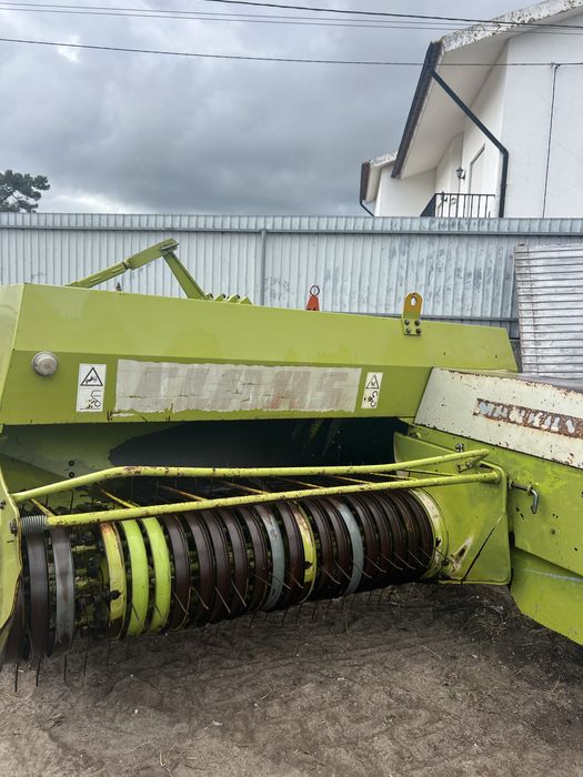 Enfardadeira de fardos pequenos