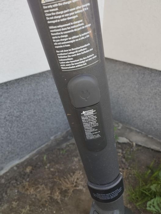 Hulajnoga elektryczna Ninebot KickScooter E25E