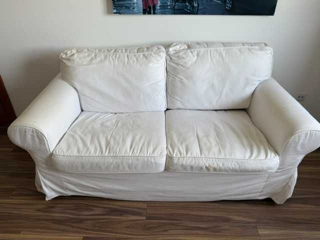 Sofá branco para 2,5 pessoas