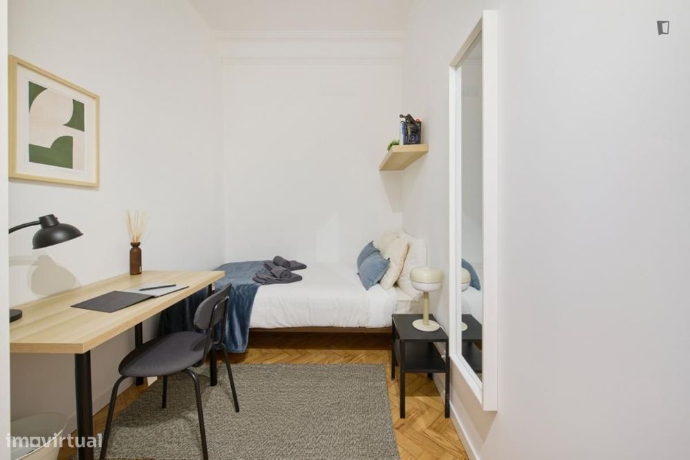 Quarto - localizado em Entrecampos Lisbon