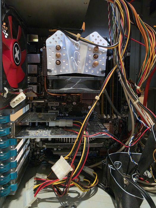 Komputer Retro LGA775 | Asus P5K-E | Gigabyte GeForce (9600GT / GTS250) | Chłodzenie OCZ