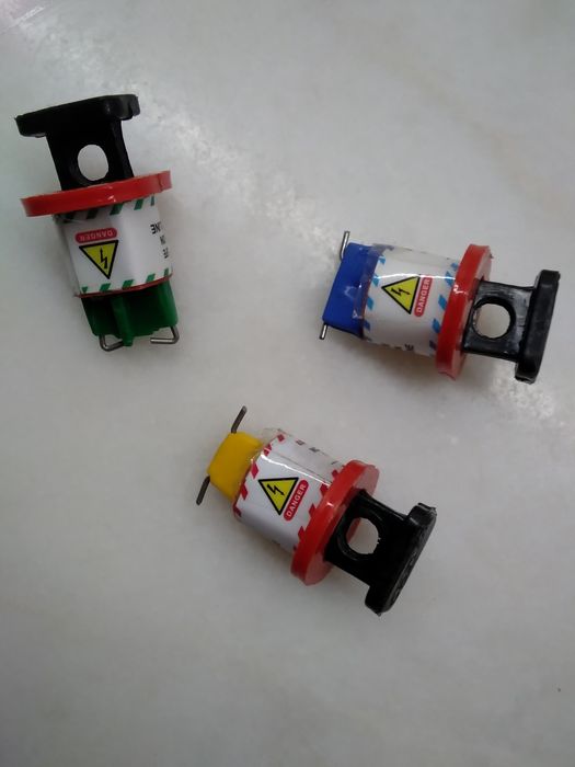 Kit de bloqueio para disjuntores