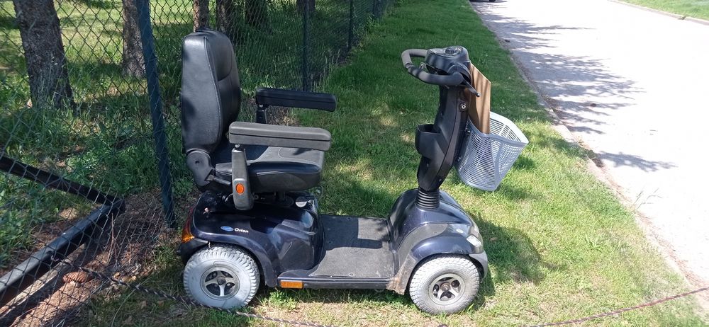 Skuter inwalidzki elektryczny