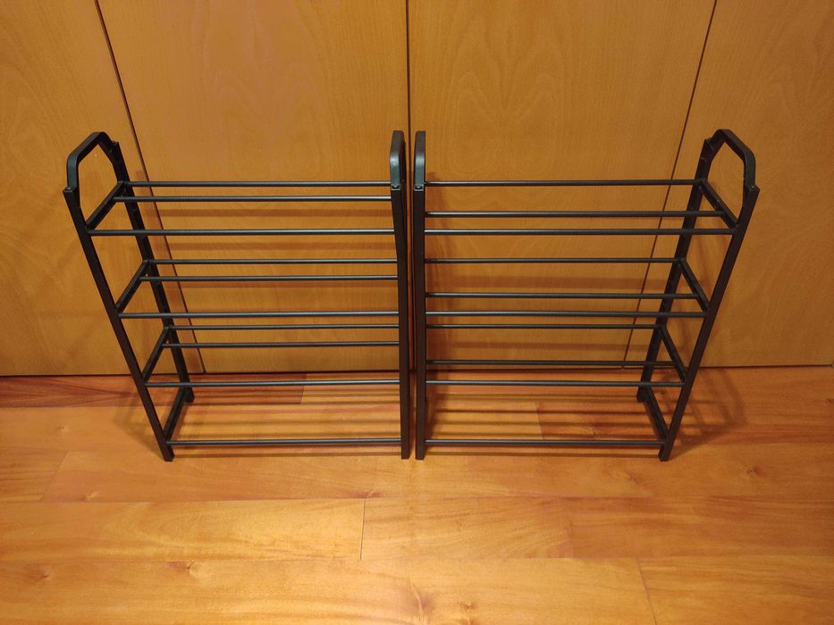 Sapateiras modulares 5five em plástico e metal preto