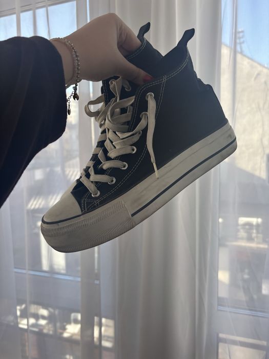 Кеди, схожі до converse