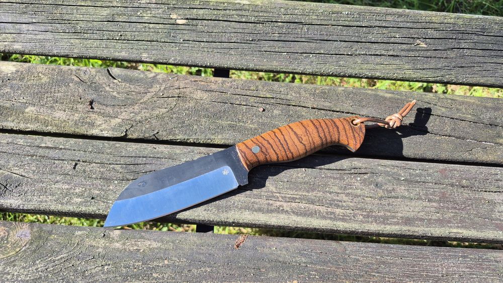 Nóż bushcraftowy ręcznie robiony