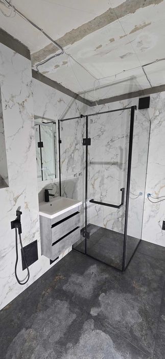 Плиточник, ремонтні роботи