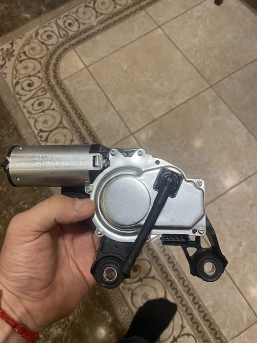 Моторчик склоочисника заднього скла Skoda Octavia