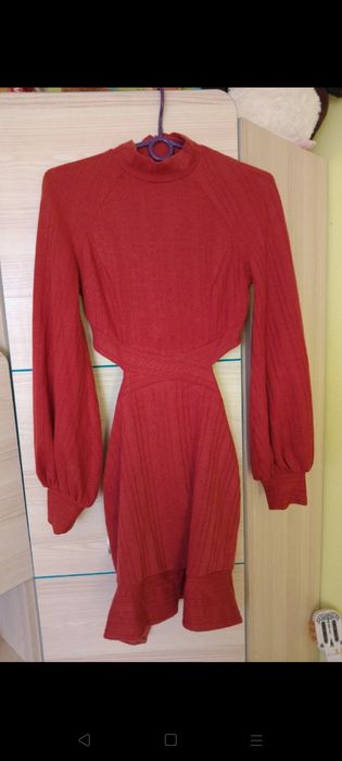 Sukienka swetrowa Sukienka z odkrytymi plecami XS