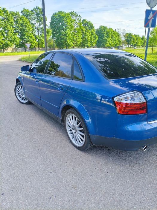 AUDI A4B6 1.6 бензин