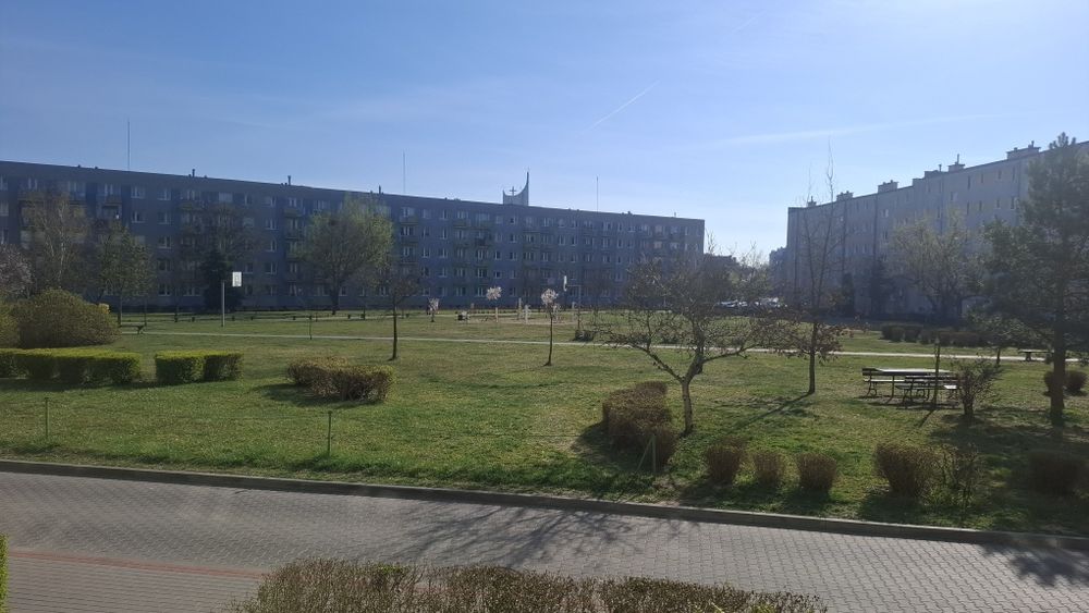 Parter, 47 m, 3 pokoje, miejsce parkingowe, piwnica, spokojne osiedle