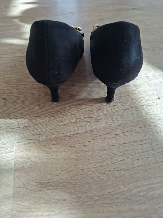 Buty na niskim obcasie 37