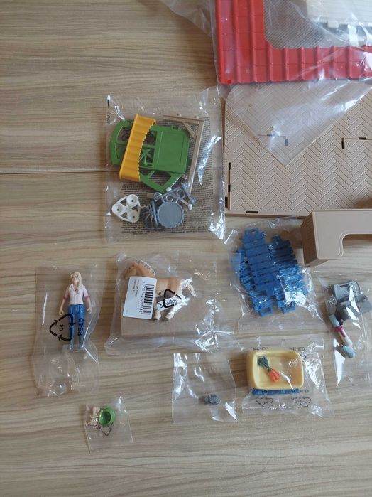 Schleich 42502 Klinika Weterynaryjna Ze Zwierzętami