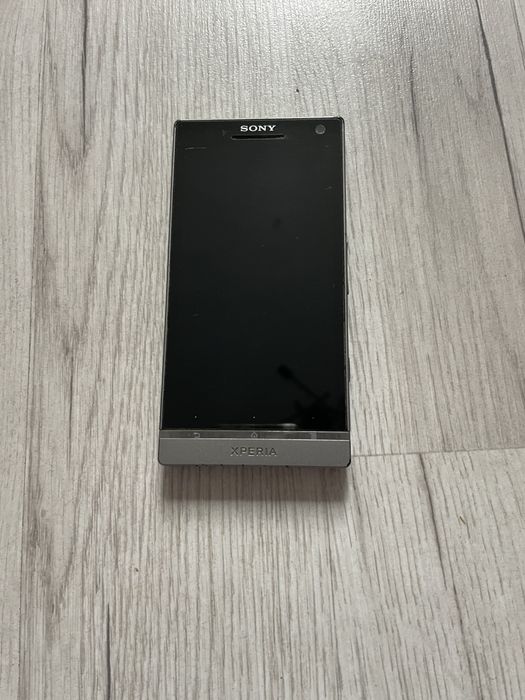 Sony Xperia 26 GB + etui GRATIS