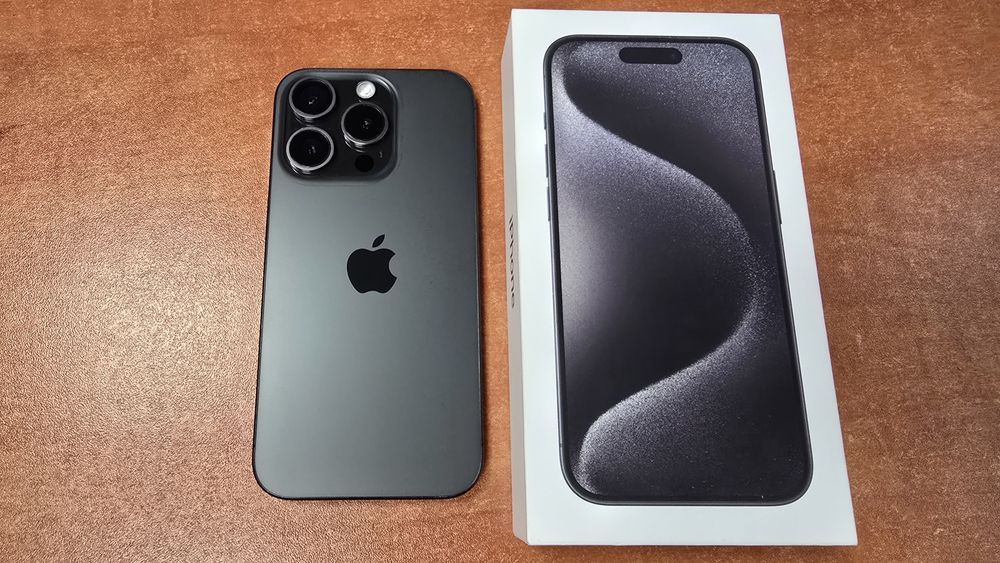 iPhone 15 Pro 256GB czarny, stan bdb