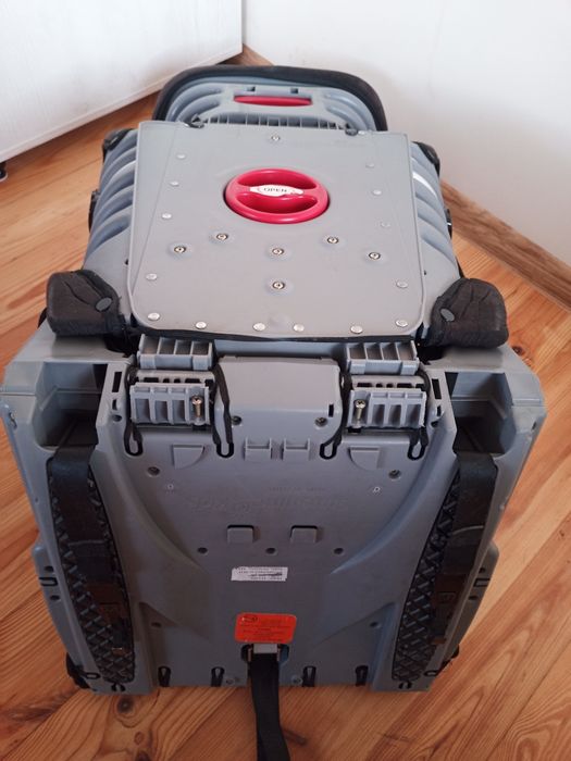 Fotelik samochodowy rozkładany  15-36 kg, ISOFIX