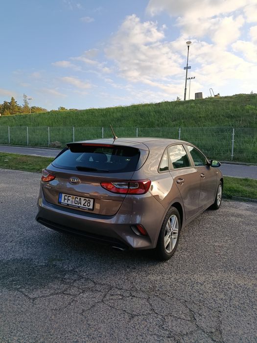 Kia Cee'd 1368cm3 Benzyna