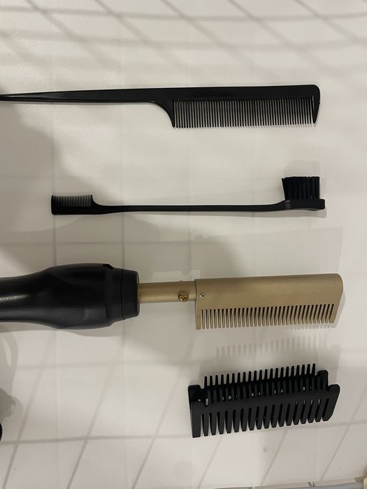 Lace cacheada ruiva com pente escova novo