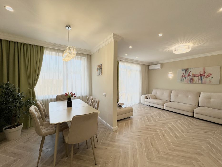 Продам 3к в Центрі біля парку