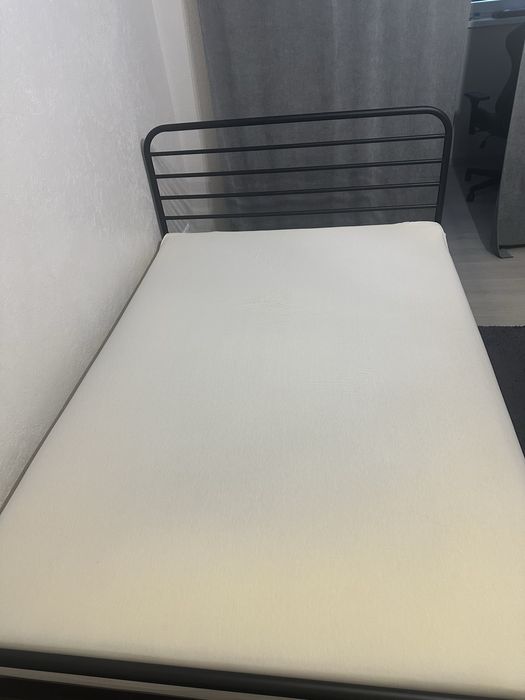 Продам двухспальную кровать