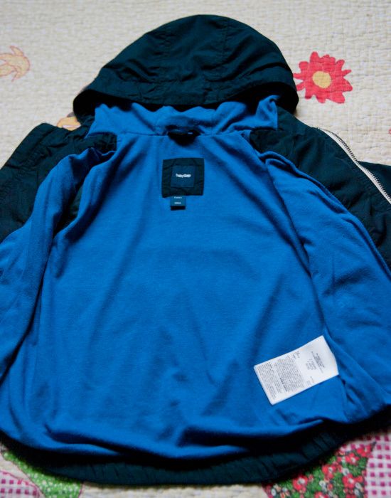 Классная ветровка baby Gap для мальчика 2 года, 95 см. Б/У