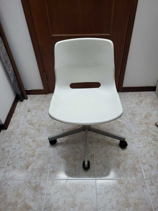 Cadeira de Plástico