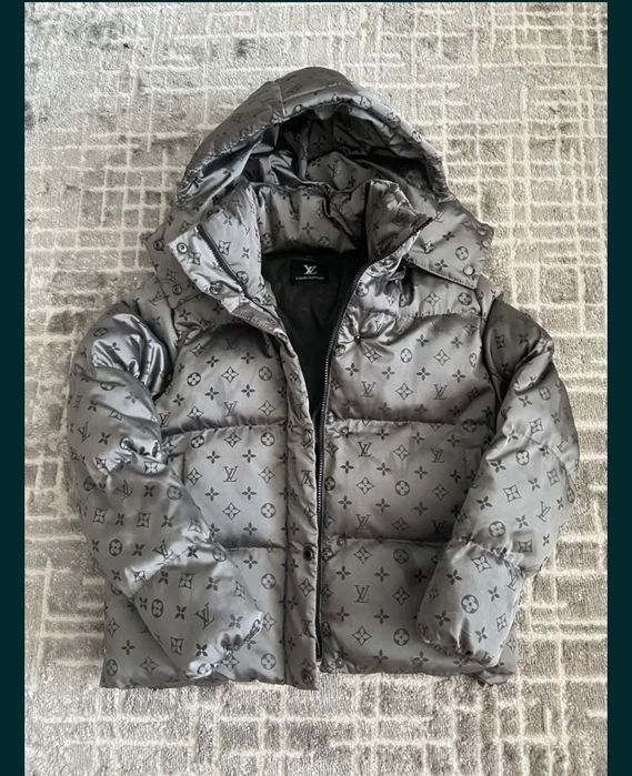 Курточка Louis Vuitton