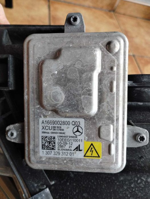lampa przód przednia prawa BIXENON Mercedes W246  11-14r
