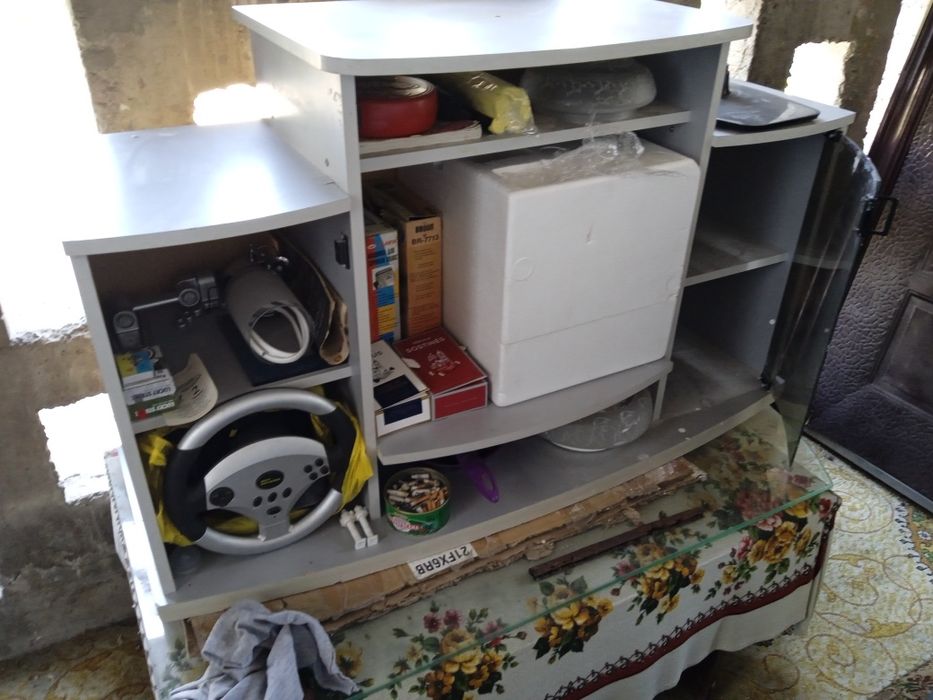 Тумбочка - шкафчик на кухню или дачу