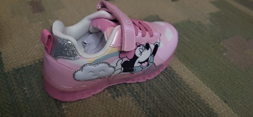 Sapatilhas Minnie com luzes originais