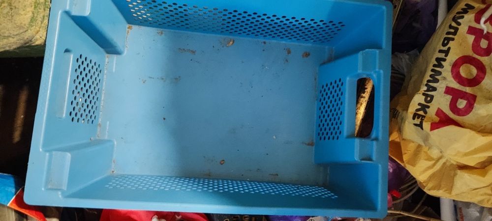 Разом 3 штуки великі пластикові ящики