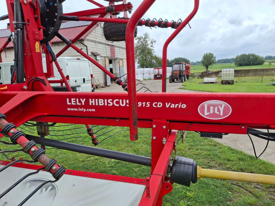 Zgrabiarka LELY HIBISCUS 915 Krone
