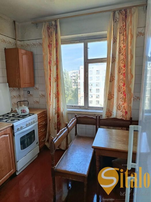 Продаж 4- кімнатної квартири в Осипенківському мікрорайоні!
