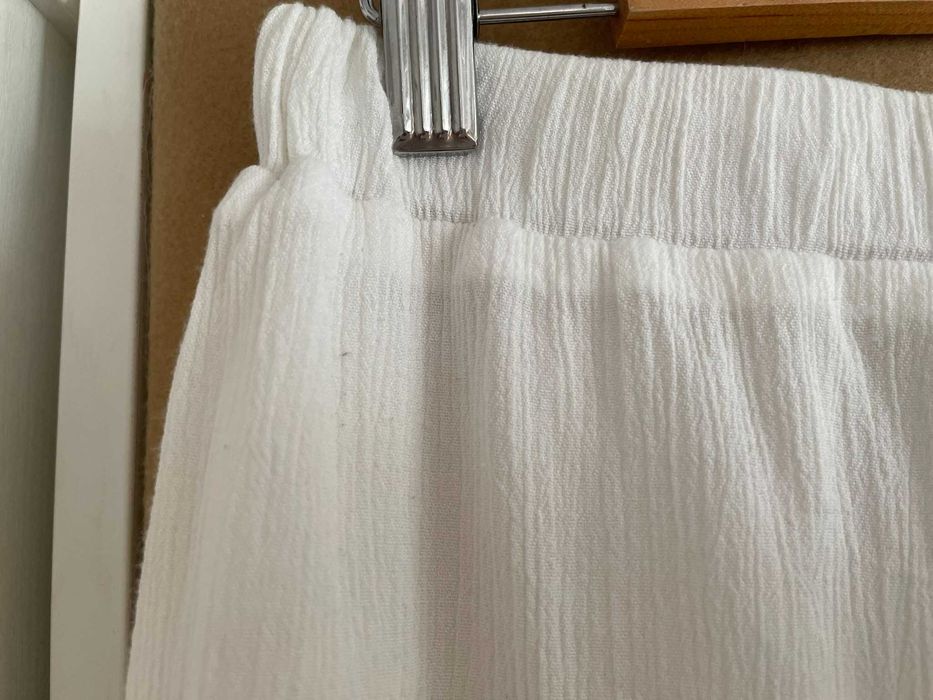 C&A szorty białe krem spodenki koronka haft letnie boho wiskoza M 38