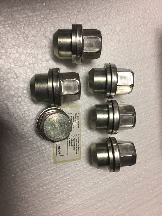 Porcas de segurança - Land Rover Discovery