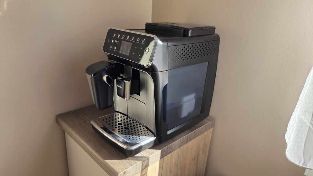 Philips LatteGo EP4300 stan BDB + akcesoria