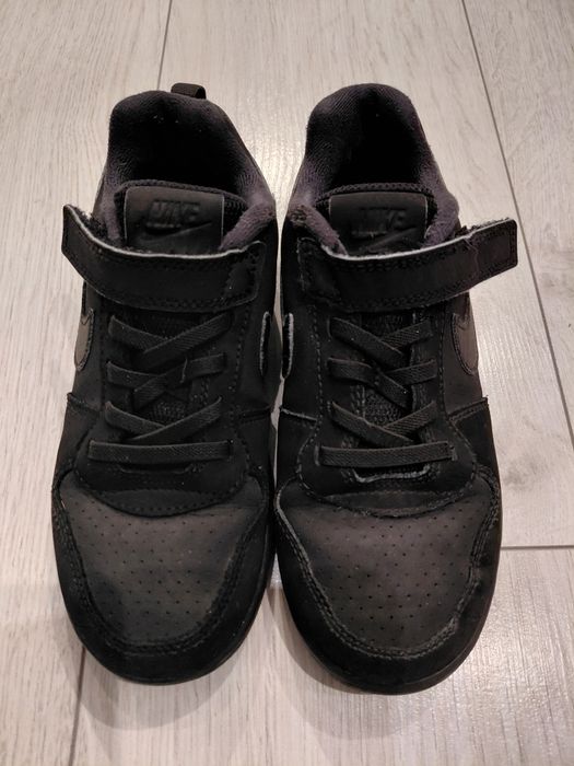 Buty sportowe Nike czarne 33